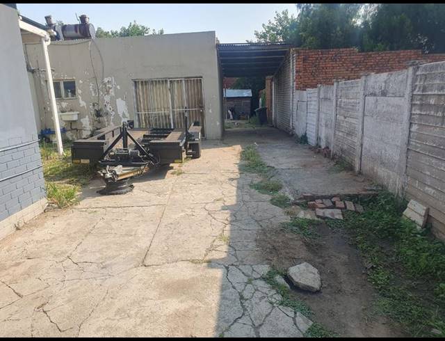 4 BEDROOM HOUSE FOR SALE IN PRETORIA GARDENS